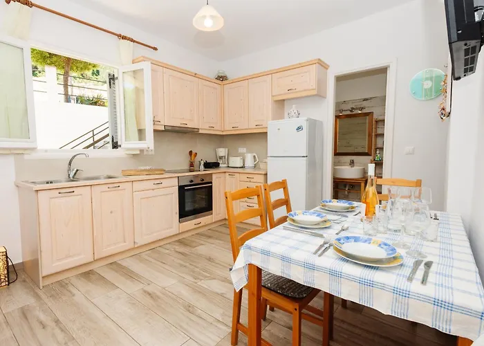 Tatil Evi George & Danai Kassiopi