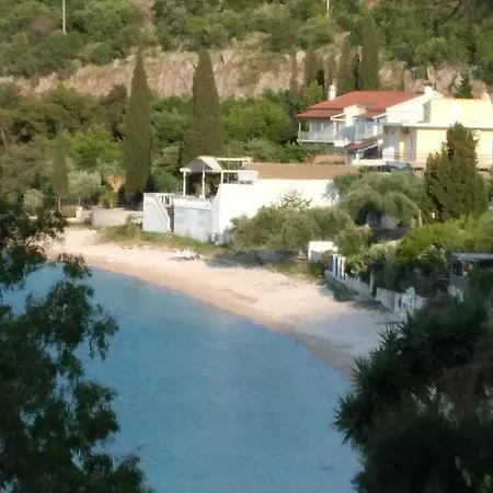George And Danai Holiday home *