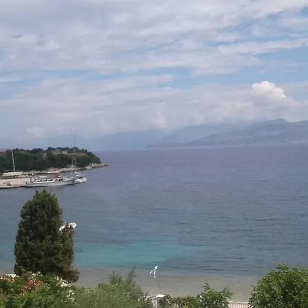 George And Danai Holiday home *